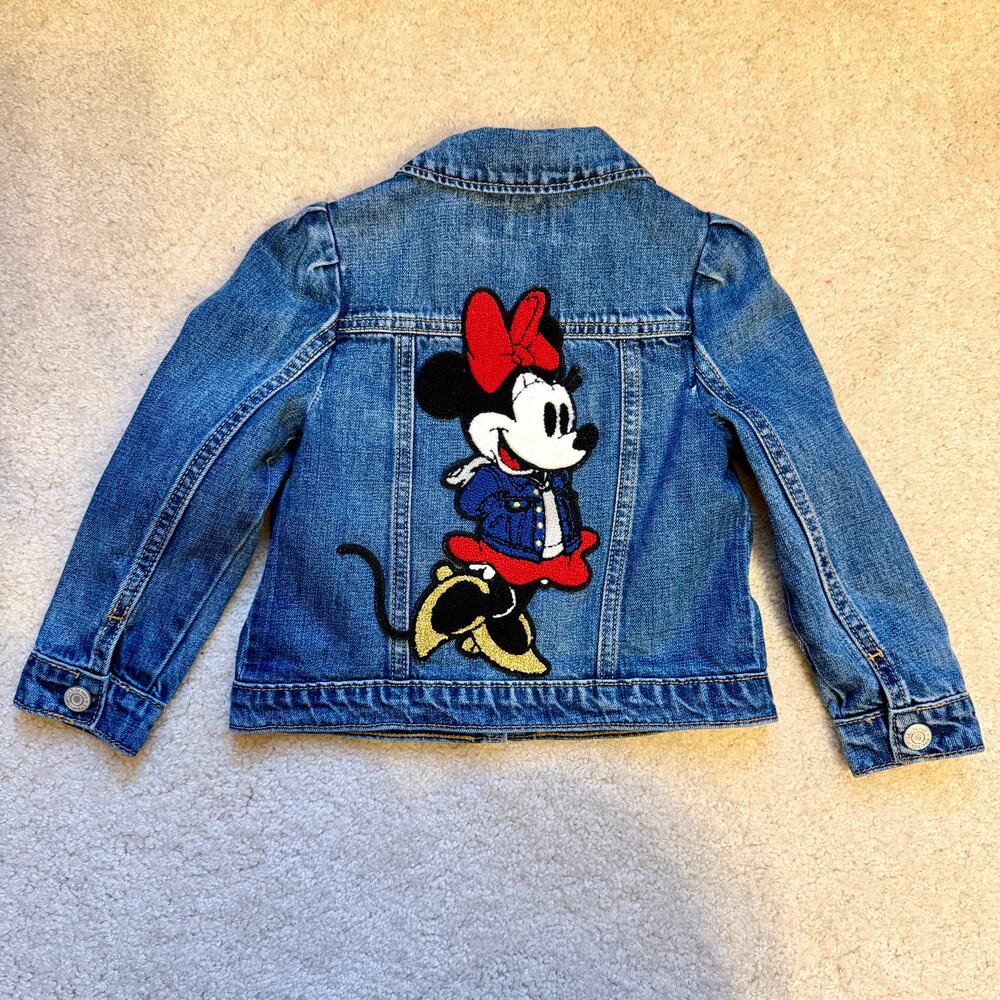 Disney x GAP Minnie Mouse Jean jacket with Minnie Mouse Patch on back size 4T